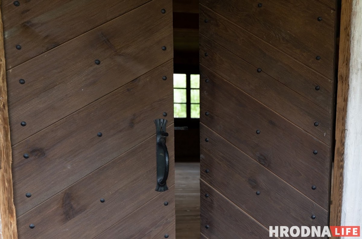 Таямніцы без замкоў. 7 гісторый, схаваных за дзвярыма гістарычных будынкаў Гродна