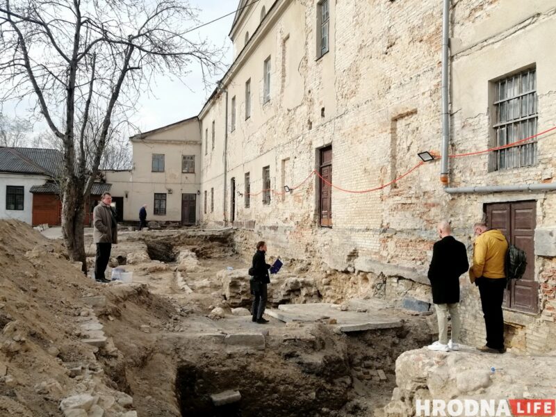 Историческая справка опровергает проект реконструкции Старого замка. Каким (не)был дворец Батория?