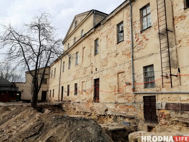 Историческая справка опровергает проект реконструкции Старого замка. Каким (не)был дворец Батория?