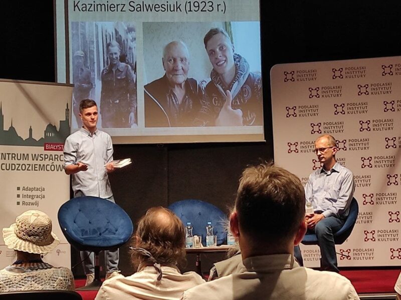 "У вымушанай камандзіроўцы". Руслан Кулевіч прэзентаваў у Беластоку свае кнігі пра гродзенцаў і знайшоў новых герояў