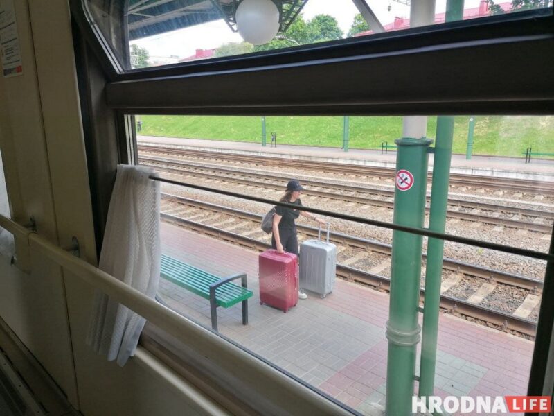 Без Wi-Fi и с раскладными диванами. Проехали в первом прицепном вагоне на Москву