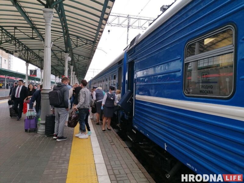 Без Wi-Fi и с раскладными диванами. Проехали в первом прицепном вагоне на Москву