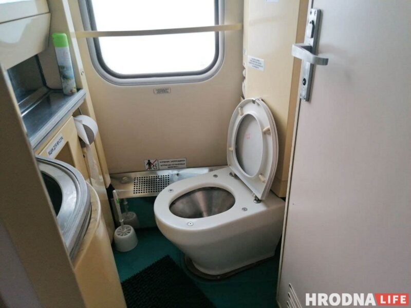 Без Wi-Fi и с раскладными диванами. Проехали в первом прицепном вагоне на Москву