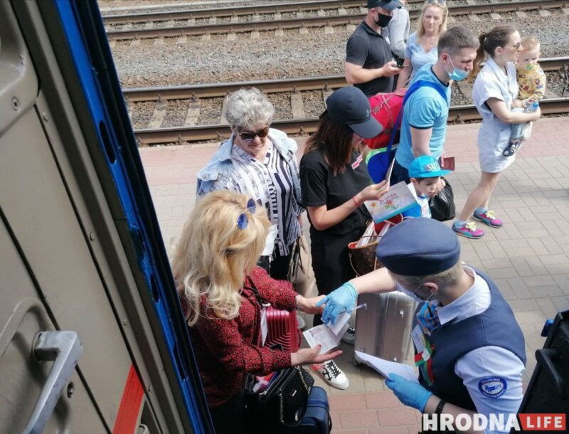 Без Wi-Fi и с раскладными диванами. Проехали в первом прицепном вагоне на Москву