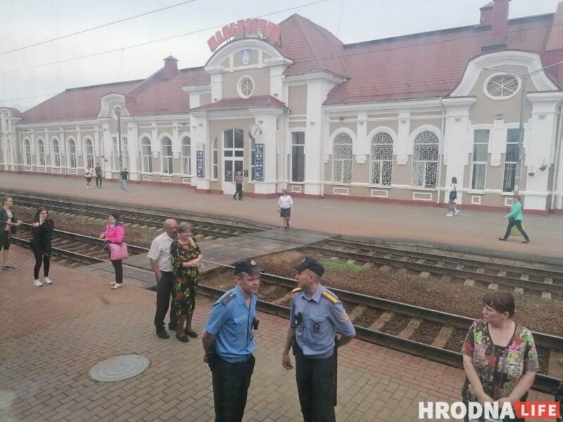 Без Wi-Fi и с раскладными диванами. Проехали в первом прицепном вагоне на Москву