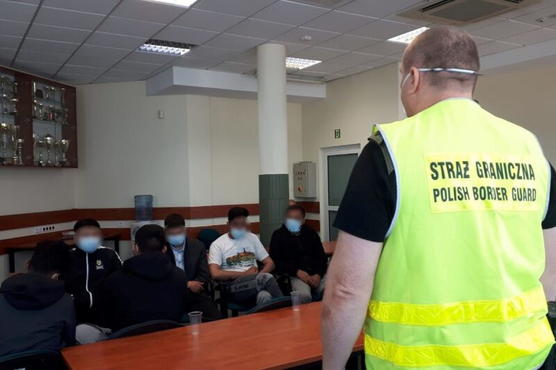 За два дні палякі затрымалі 22 парушальнікаў польска-беларускай мяжы За два дні палякі затрымалі 22 парушальнікаў польска-беларускай мяжы