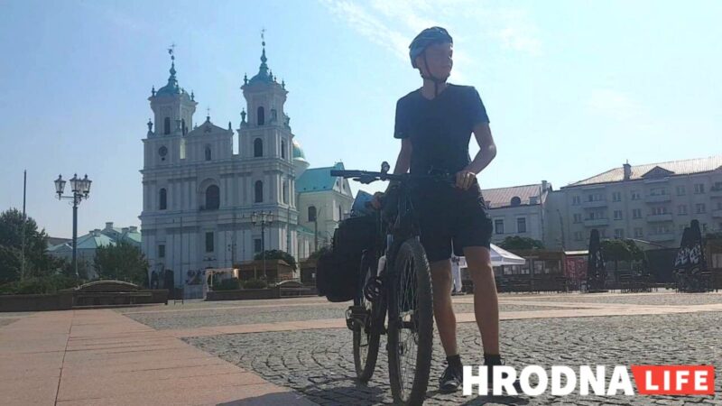Минчанин проехал на велосипеде 1500 километров, чтобы снять фильм о руинах