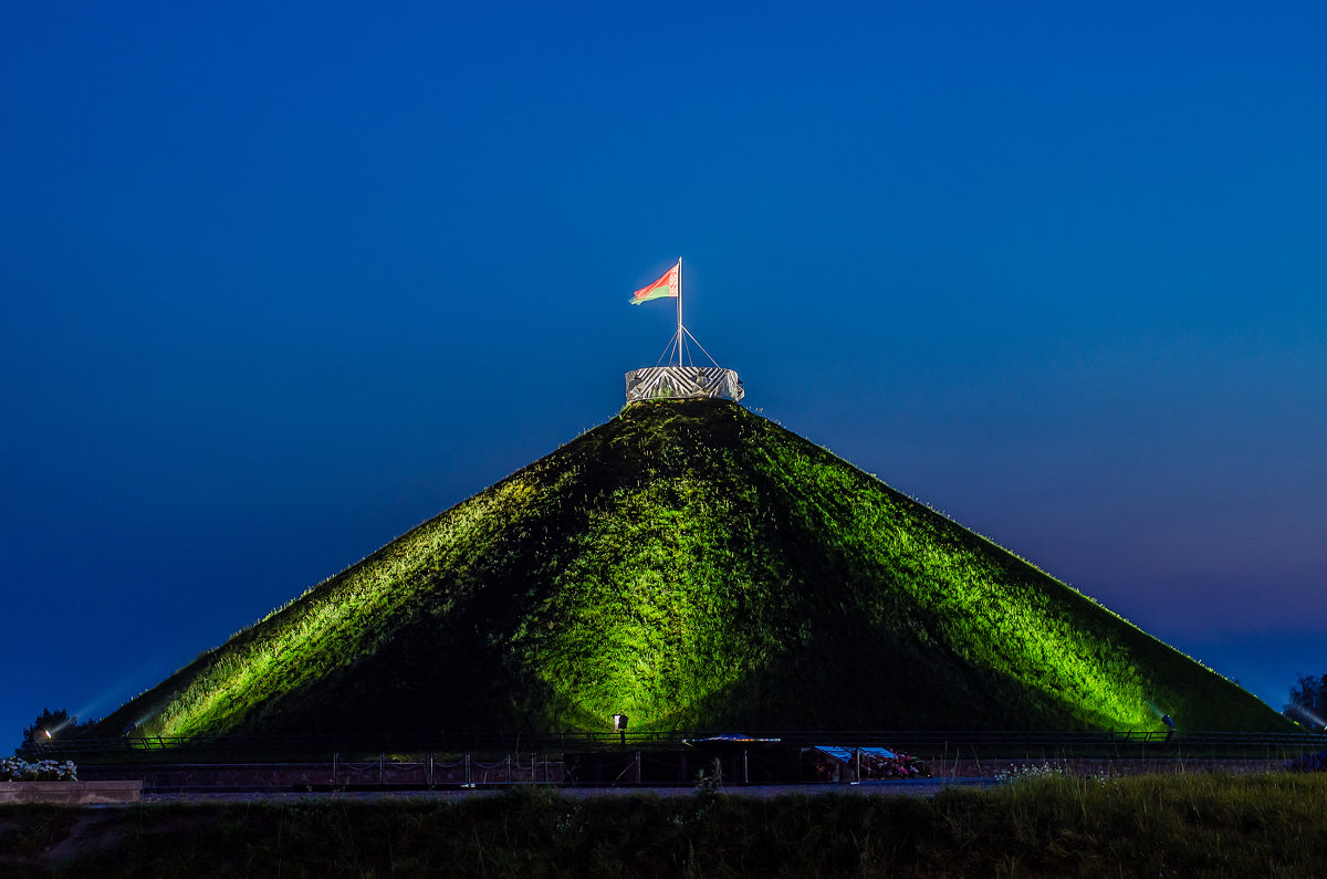 У Гродне адрэстаўруюць Курган Славы. Да работ прыцягнуць і школьнікаў