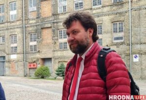 Гродзенскую краму “Адметнасць” прыйшлі правяраць з чатырох устаноў адначасова Гродзенскую краму “Адметнасць” прыйшлі правяраць з чатырох устаноў адначасова