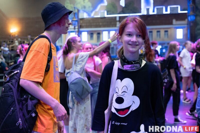 Касплэй, K-pop і агучка. Анімэ-паці ў Гродне сабрала больш за 200 аматараў жанру