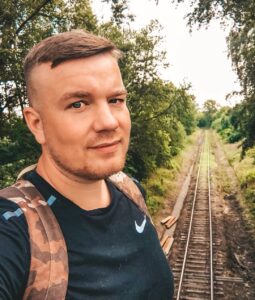 "Сумую па танцах і шпацырах у Пышках". Самая модная гродзенка страціла зрок і пераехала ў Смаленск Блогер Vadimati