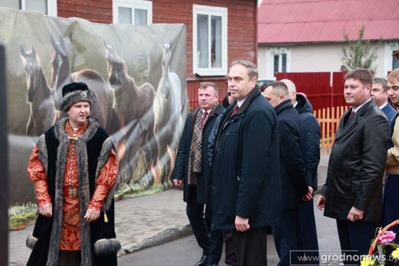 Рыбалка ў фантане, капусны боўлінг і “Цукровыя гульні”: цікавыя моманты з Дажынак у Скідзелі