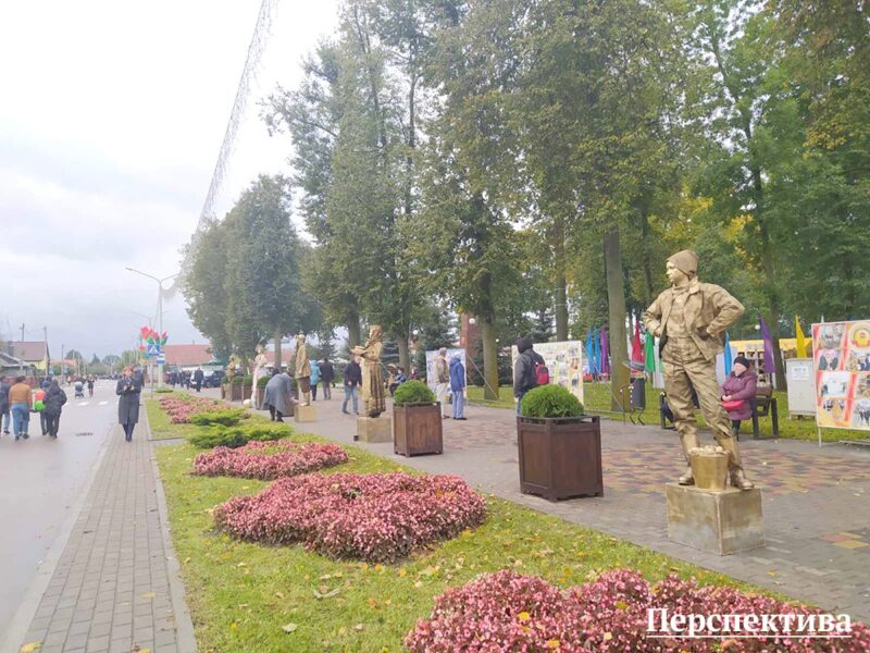 Рыбалка ў фантане, капусны боўлінг і “Цукровыя гульні”: цікавыя моманты з Дажынак у Скідзелі