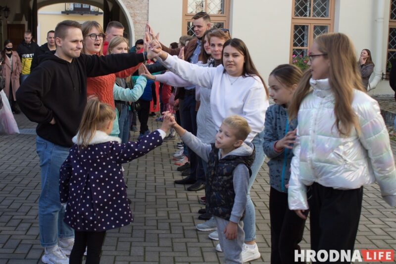 Штодзённасць сярэднявечча і шлях з варагаў у грэкі. У Гродне прайшоў фестываль з гульнямі, танцамі і паядынкамі