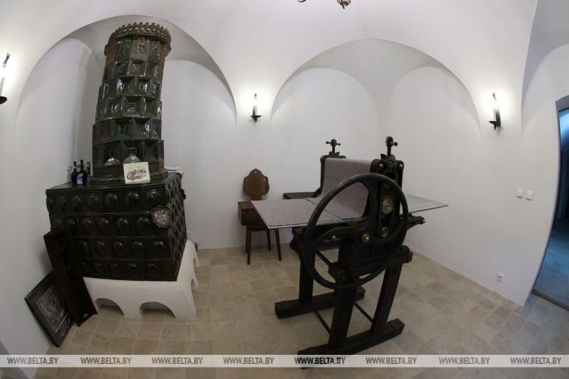 Манекены, археология, интерактив. Смотрите, как выглядит Старый замок внутри перед открытием