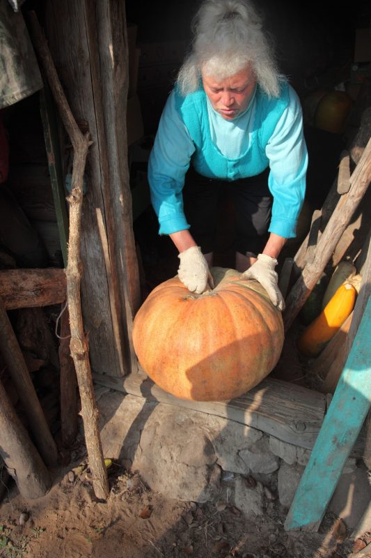 Фотовыставку Наталии Дорош "Карані" открыли в Вильнюсе. Снимки смотрели под стихи Ларисы Гениюш