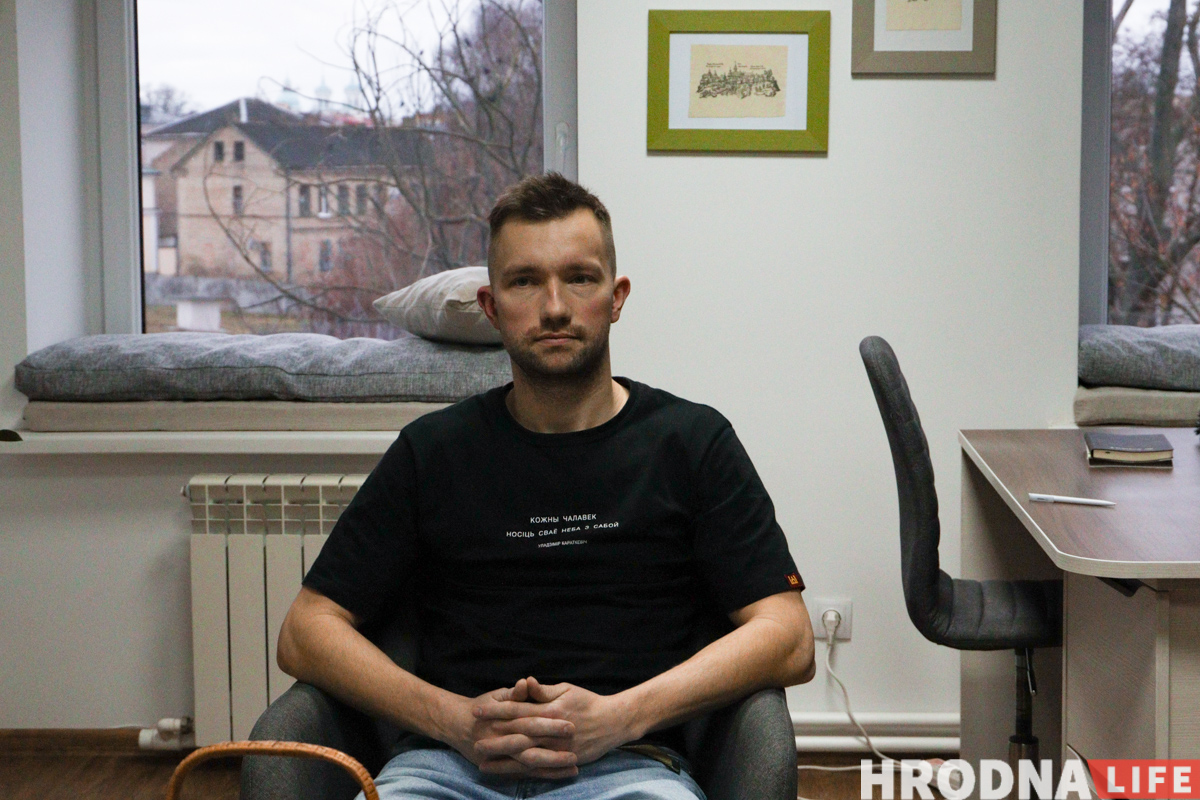 Вместо Парижа поедет на "химию". Гродненский айтишник Глеб Койпиш рассказал, чему научился в тюрьме и зачем там нужен конференц-зал