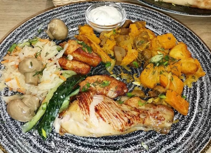 Гастрофестиваль "Страны мира" проходит в Гродно. На фото: часть сета из ресторана "Гараж"