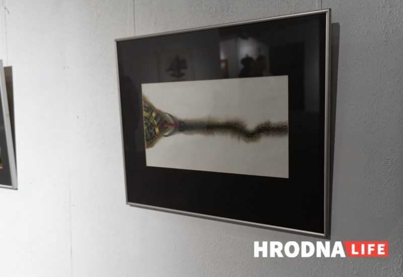 "Что в три года рисовал, то и сейчас”. Художник Павел Татарников привёз в Гродно ретроспективную выставку