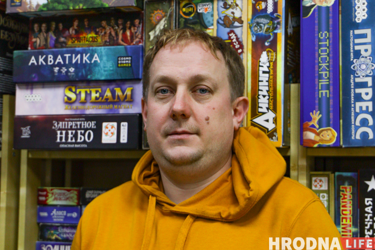 “Сумна, непрыемна, але правільна”. У Гродне закрываецца першая крама-клуб настольных гульняў “Кубік”