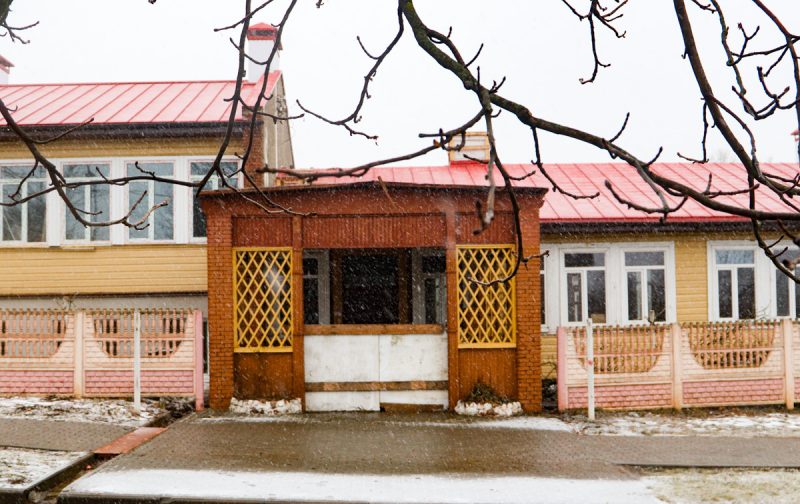 Закрываюць адзіную прыватную школу Гродна. Куды зараз пойдуць вучні?