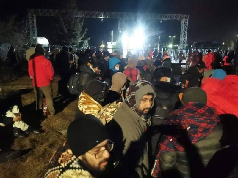 "Нашы мужыкі тут паміраюць, а вы сваіх вывозіце”. Як беларусы ўцякалі ад вайны ва Украіне