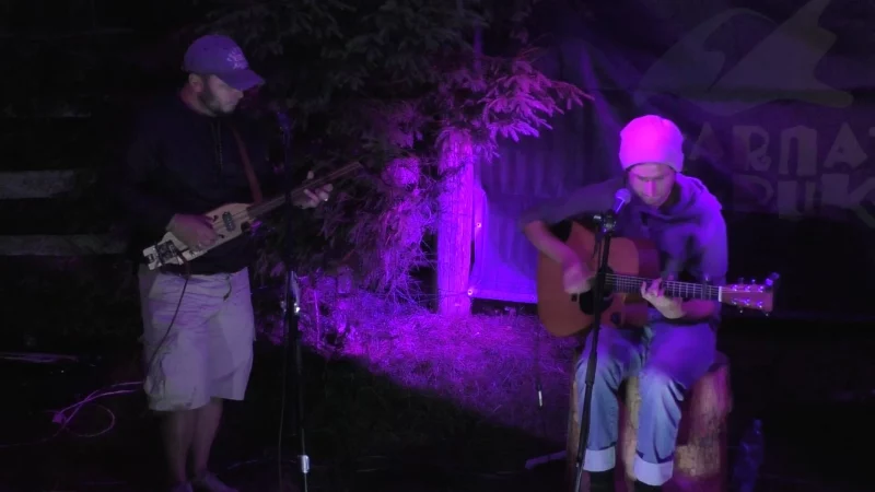 Ножка от телевизора и ящик из-под сигар. Мастер из Лиды почти 30 лет делает необычные инструменты