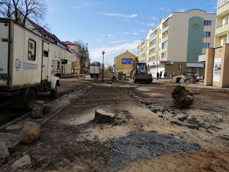 Рух транспарту на вуліцы Ажэшкі зноў перакрыюць. Калі і як надоўга? (абноўлена)