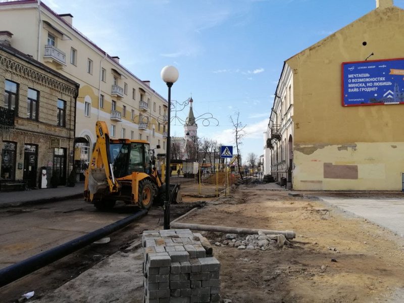 Рамонт вуліцы Ажэшкі скончаць у канцы красавіка. Але ўсё будзе залежаць ад надвор’я