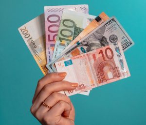 У Гродзенскай вобласці вызвалілі 13 палітвязняў. Вось хто гэта грошы еўра валюта