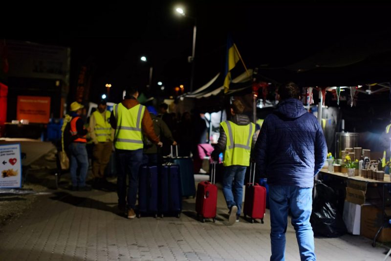 "Гэтыя гісторыі не павінны былі адбыцца". Валанцёр з Гродна расказаў, як працаваў на ўкраінска-польскай мяжы волонтеры Польша украинские беженцы