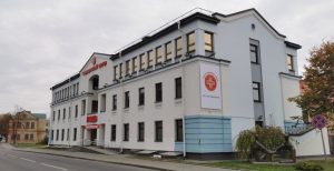 "Замест двух паездак у "Ладэ" давялося пяць разоў хадзіць у паліклініку". Што пра закрыццё найбуйнейшага прыватнага медцэнтра кажуць пацыенты і лекары Частный медцентр ЛОДЭ на Большой Троицкой в Гродно. Фото: yandex.by