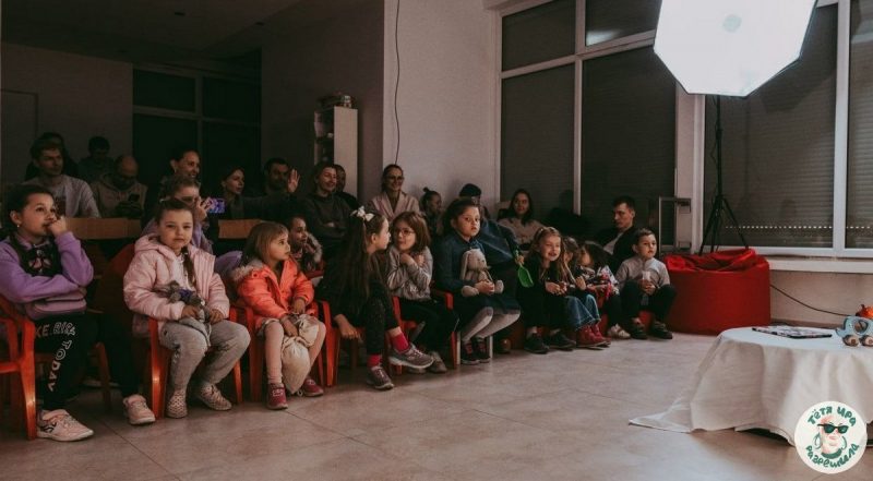 "Самыя неабароненыя зараз дзеці". Дзве акторкі з Гродна паставілі ў Польшчы казку для беларускіх і ўкраінскіх дзяцей