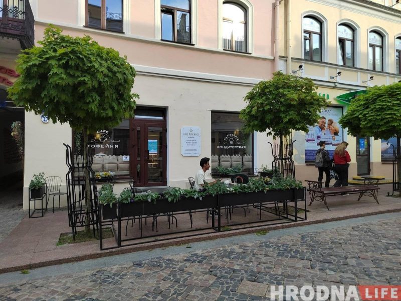 Летние террасы - 2022: какие кафе в центре Гродно выставили уличные площадки