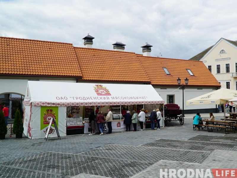 "Он подвергается критике, но это первый такой проект". На Замковой открыли "Дом рыбака"