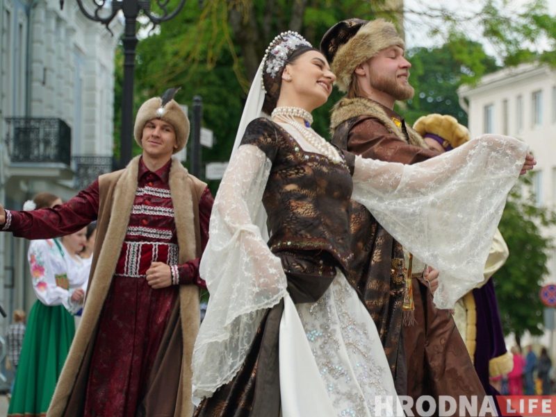 "Он подвергается критике, но это первый такой проект". На Замковой открыли "Дом рыбака"