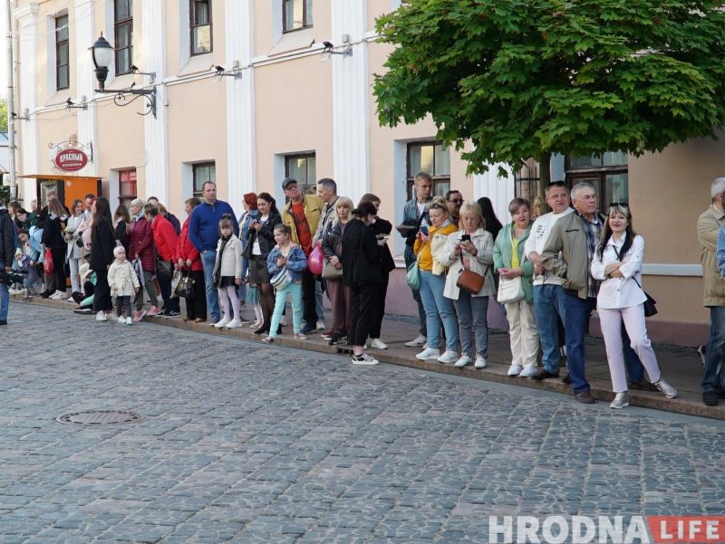 "Каравай гасціннасці" - каждой нации. XIII Фестиваль национальных культур открыла колонна во главе с барабанщиками