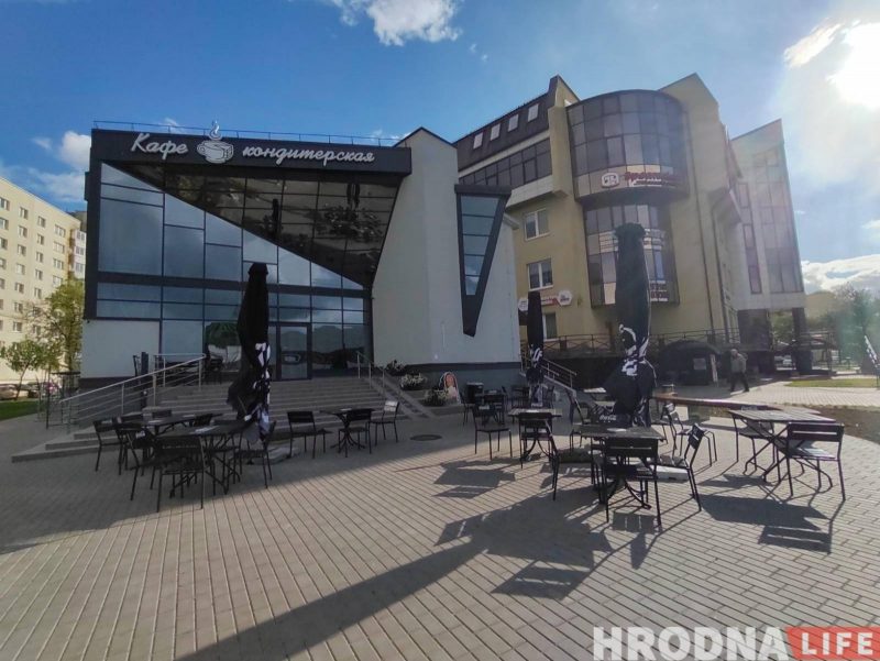 Летние террасы - 2022: какие кафе в центре Гродно выставили уличные площадки
