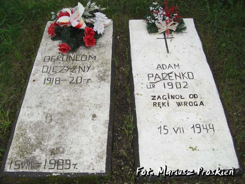 Пад Бераставіцай невядомыя разварушылі магілу байца Арміі Краёвай: косткі выкапалі, пліты перакулілі