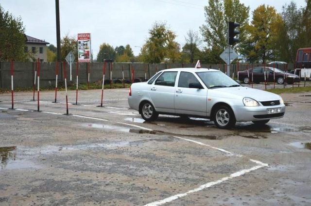 Бестэрміновая "тэорыя" і перапынак у 10 дзён. У Беларусі змянілі парадак здачы экзаменаў на правы кіроўцы гаи экзамен обучение авто