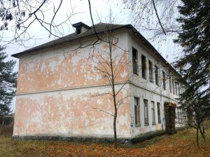 На Фолюшы зноў прадаюць будынкі былой вайсковай часткі. Цану знізілі ў некалькі разоў