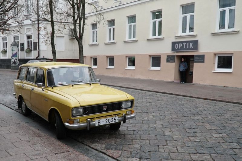 У цэнтры Гродна развесілі нямецкія сцягі: здымаюць фільм пра шпіёнаў і архівы Штазі