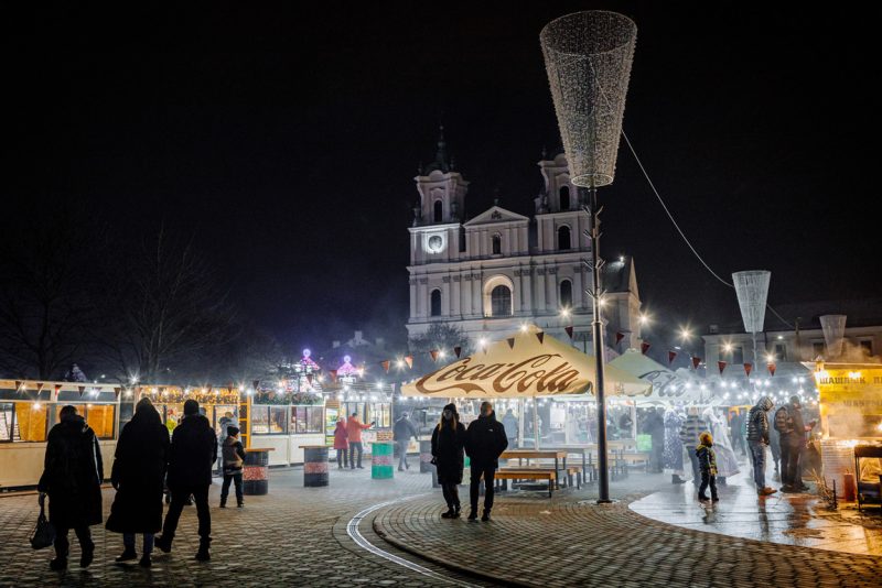 “Зімовы фэст” адкрылі ў Гродне. Hrodna.life паглядзеў, як выглядаюць перадсвяточныя кірмашы ў  іншых еўрапейскіх гарадах