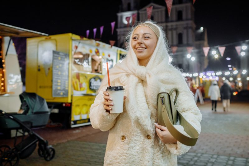 “Зімовы фэст” адкрылі ў Гродне. Hrodna.life паглядзеў, як выглядаюць перадсвяточныя кірмашы ў  іншых еўрапейскіх гарадах