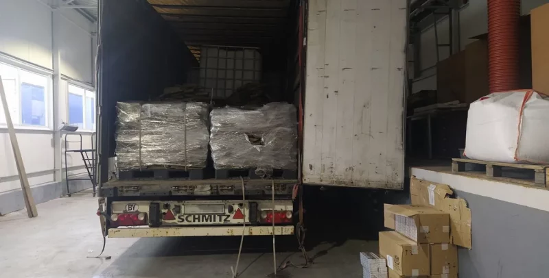 Літва абмяжуе працу двух пунктаў пропуску: будуць прымаць машыны толькі днём і толькі легкавыя кантрабанда цыгарэт з Беларусі