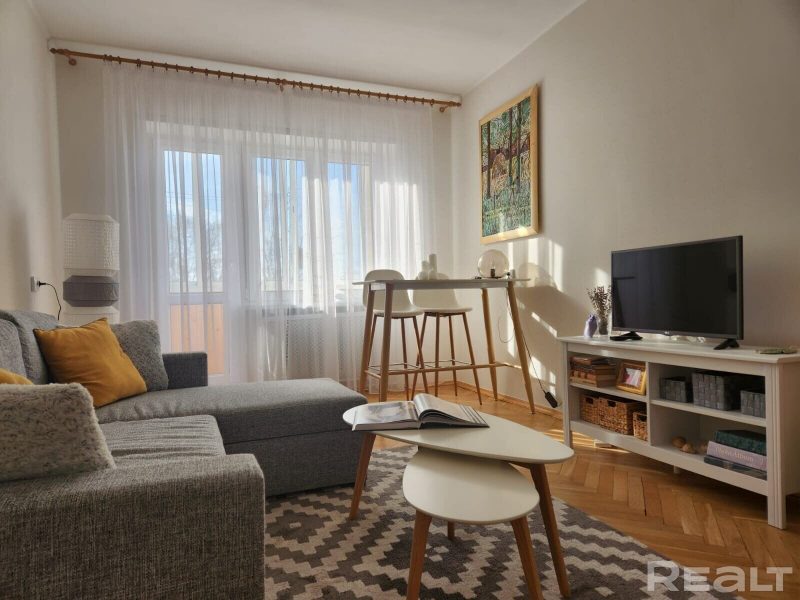 Нерухомасць тыдня: купіць кватэру ў доме, дзе жыў Быкаў Кватэра на Свярдлова.