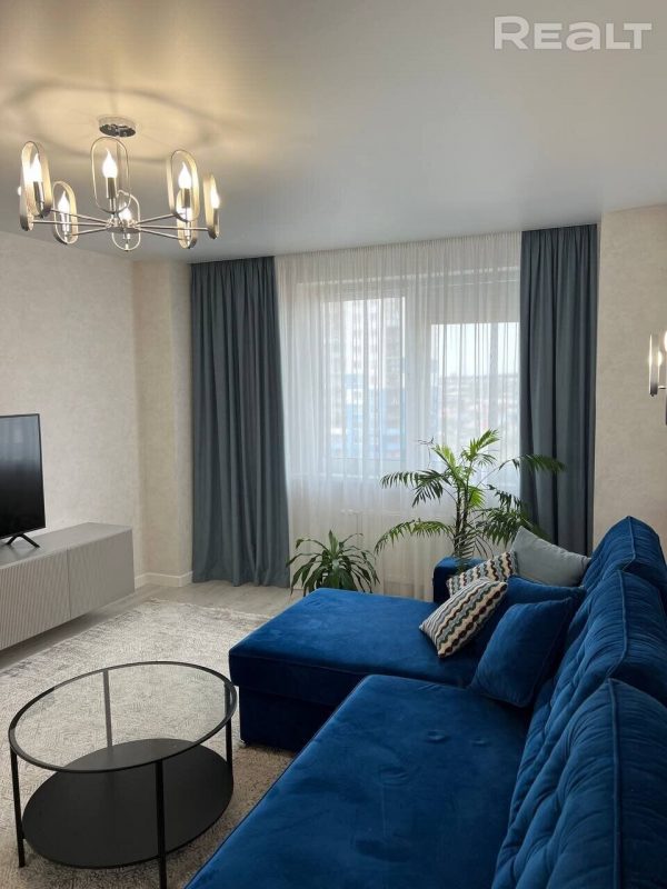 Зала ў кватэры ў ЖК Каўбасіно