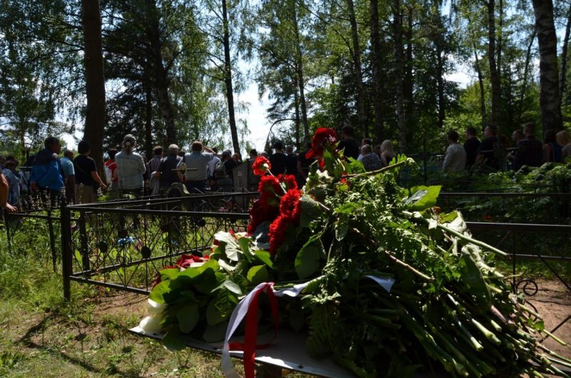 "Не такім я яго памятаю..."Блізкія і сябры развітваюцца з Алесем Пушкіным