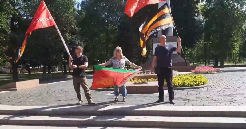 Пікет у Гродне: актывісты НОД патрабавалі стварыць губерніі і ліквідаваць незалежнасць Беларусі