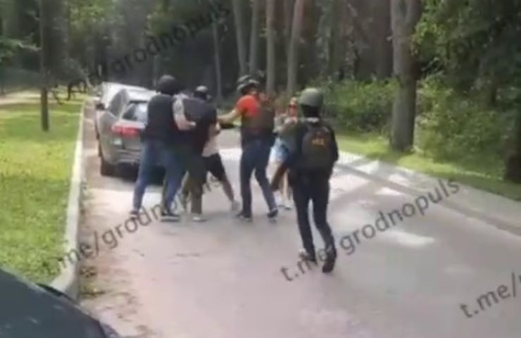 Гродзенскі «Нёман» працягваюць зачышчаць: затрымалі трэнера і адміністратарку Затрыманні ў футбольным клубе Нёман працягваюцца